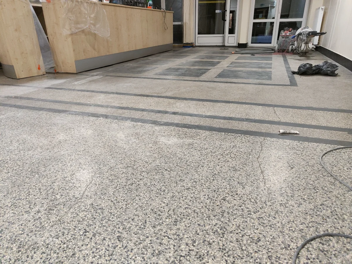 Szlifowanie Lastryko - Szkoła Masażu nr 2 - zdjęcie z realizacji